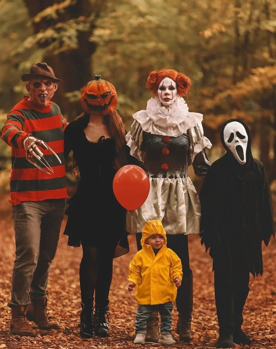 25 Creative Family Halloween Costumes Everyone Will Love