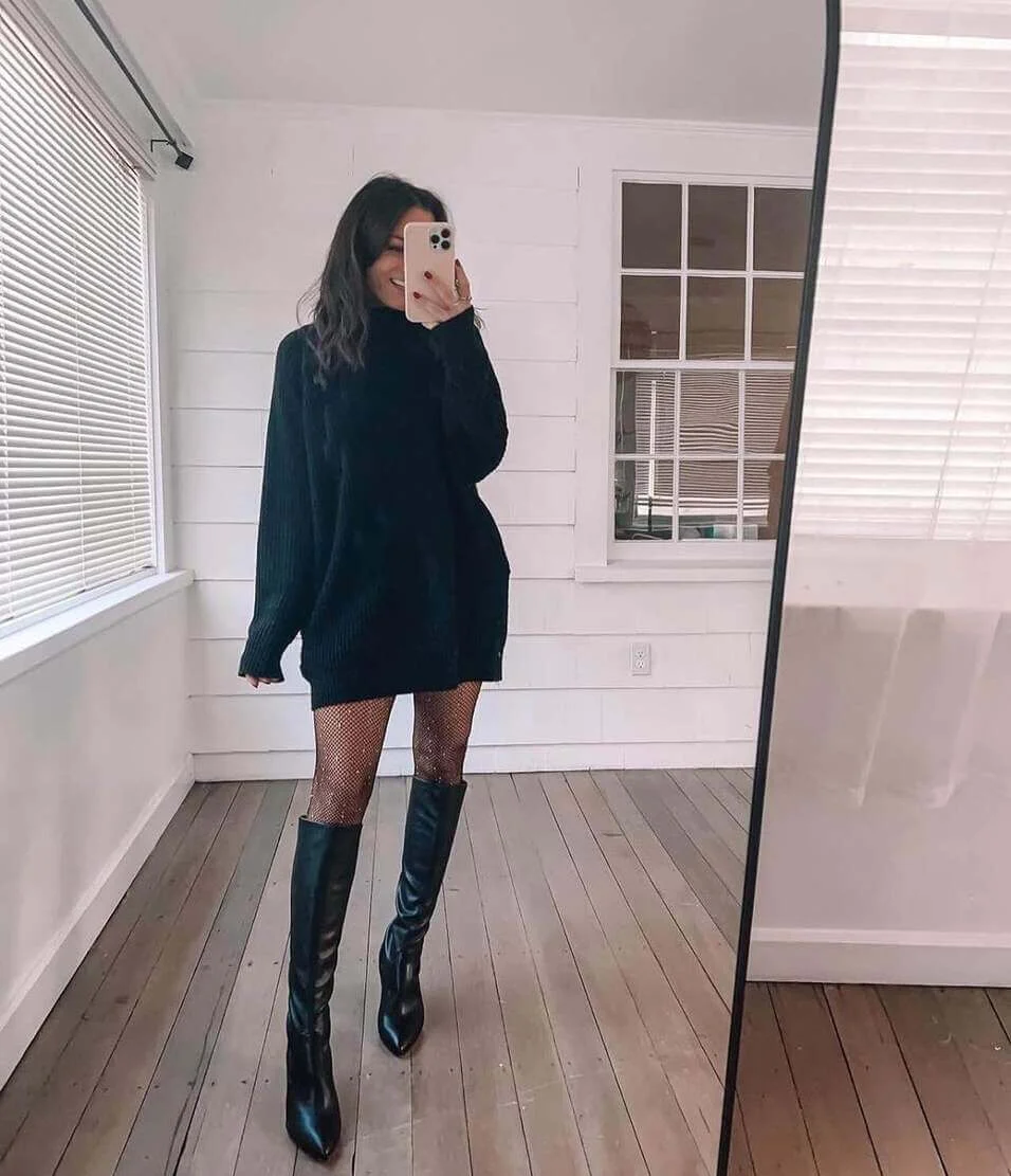 Stand Out This Christmas With 27 Stunning Aesthetic Christmas Outfits